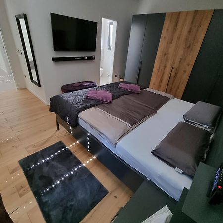 Villa Aurea Apartments Malinska De Luxe ภายนอก รูปภาพ