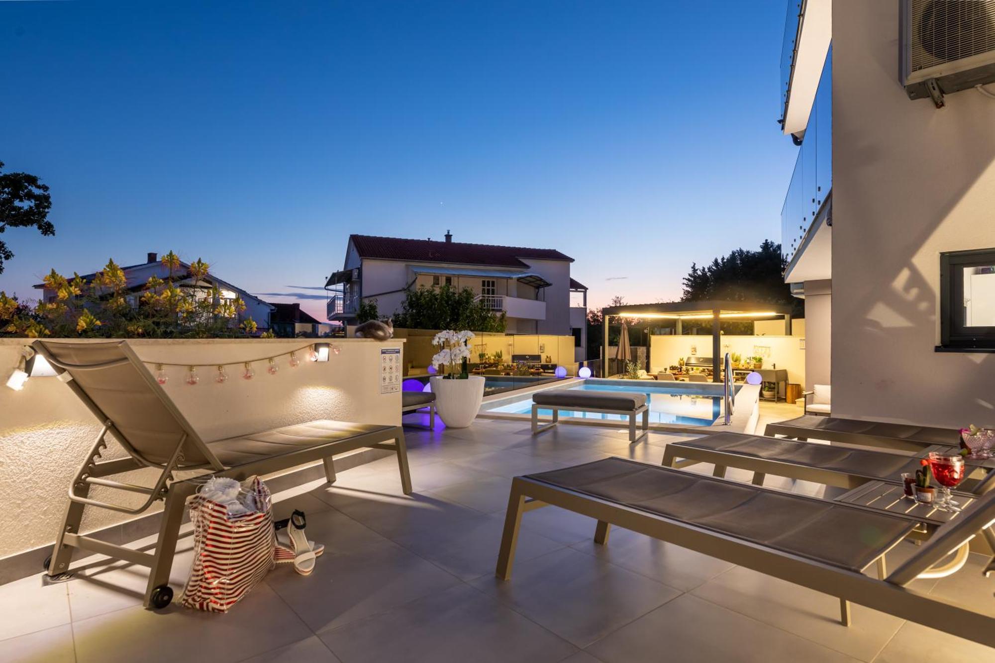 Villa Aurea Apartments Malinska De Luxe ภายนอก รูปภาพ