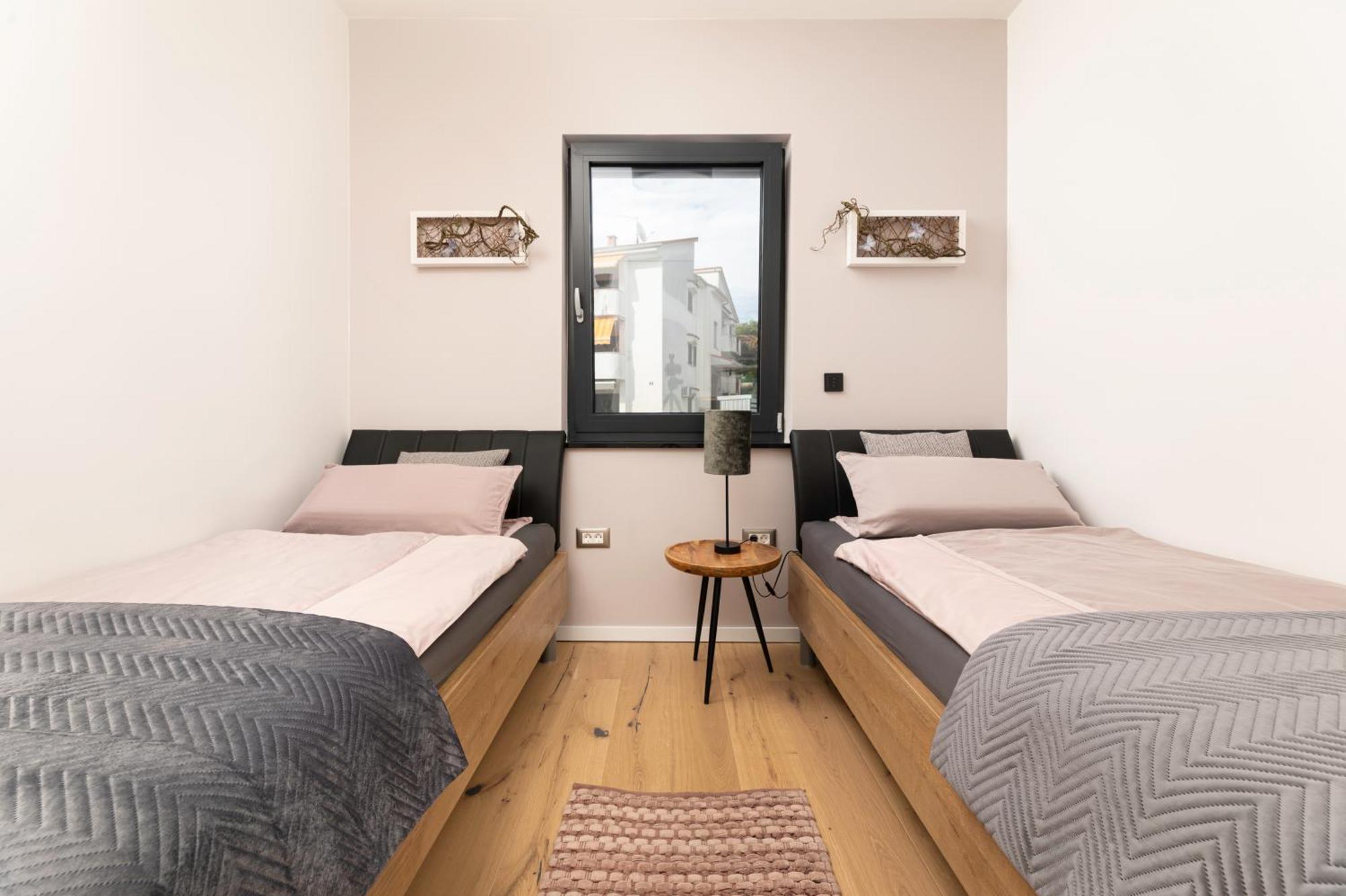 Villa Aurea Apartments Malinska De Luxe ภายนอก รูปภาพ